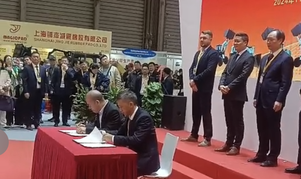 大客戶簽約廈工乙醇裝載機